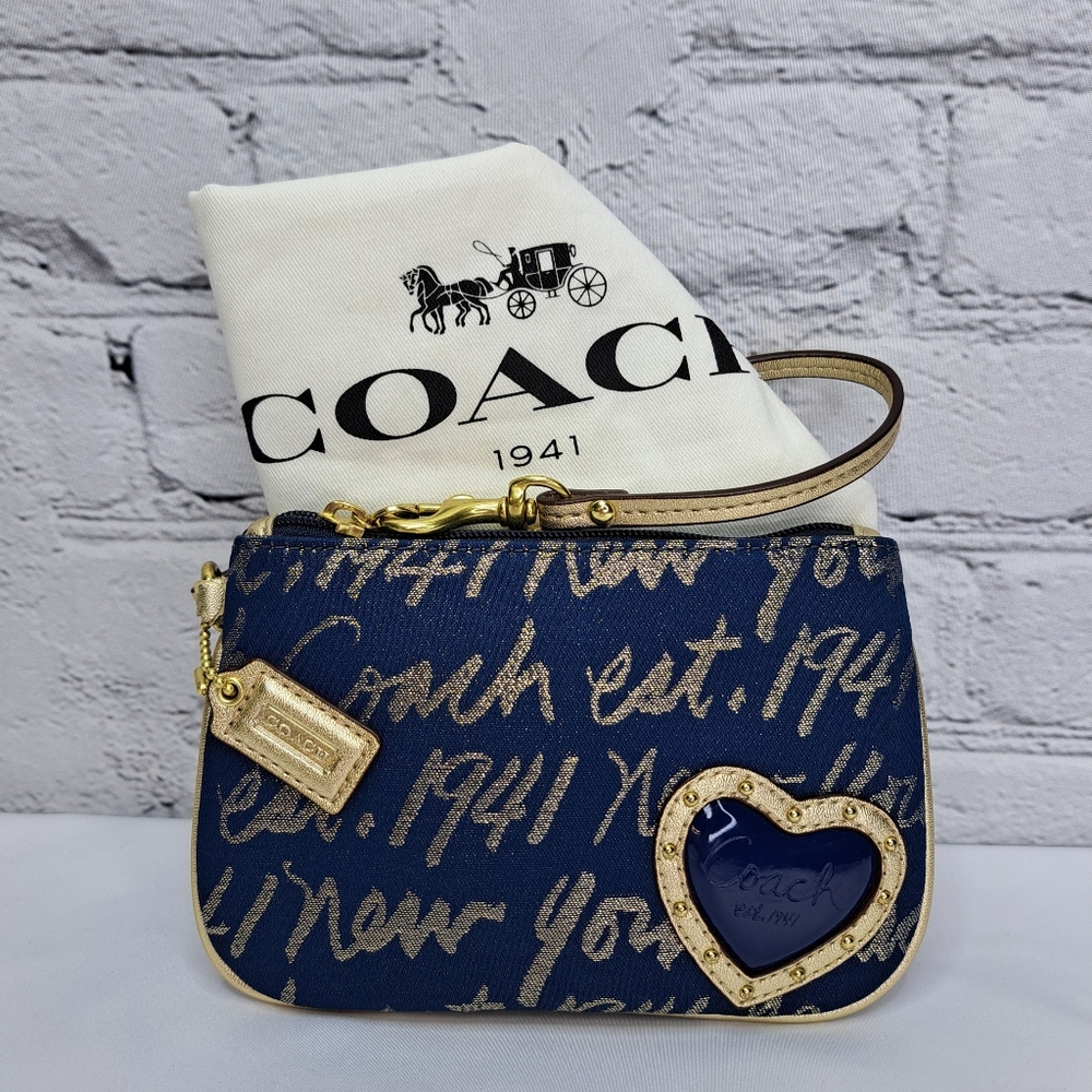 'COACH' 'POPPY' SIGNATURE SCRIPT LUREX JACQUARD WRISTLET & DUST BAG SET - Picture 14 of 15